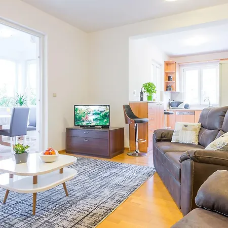 Apartment With Terrace And Mini Pool Green Gold Dubrownik Zewnętrze zdjęcie