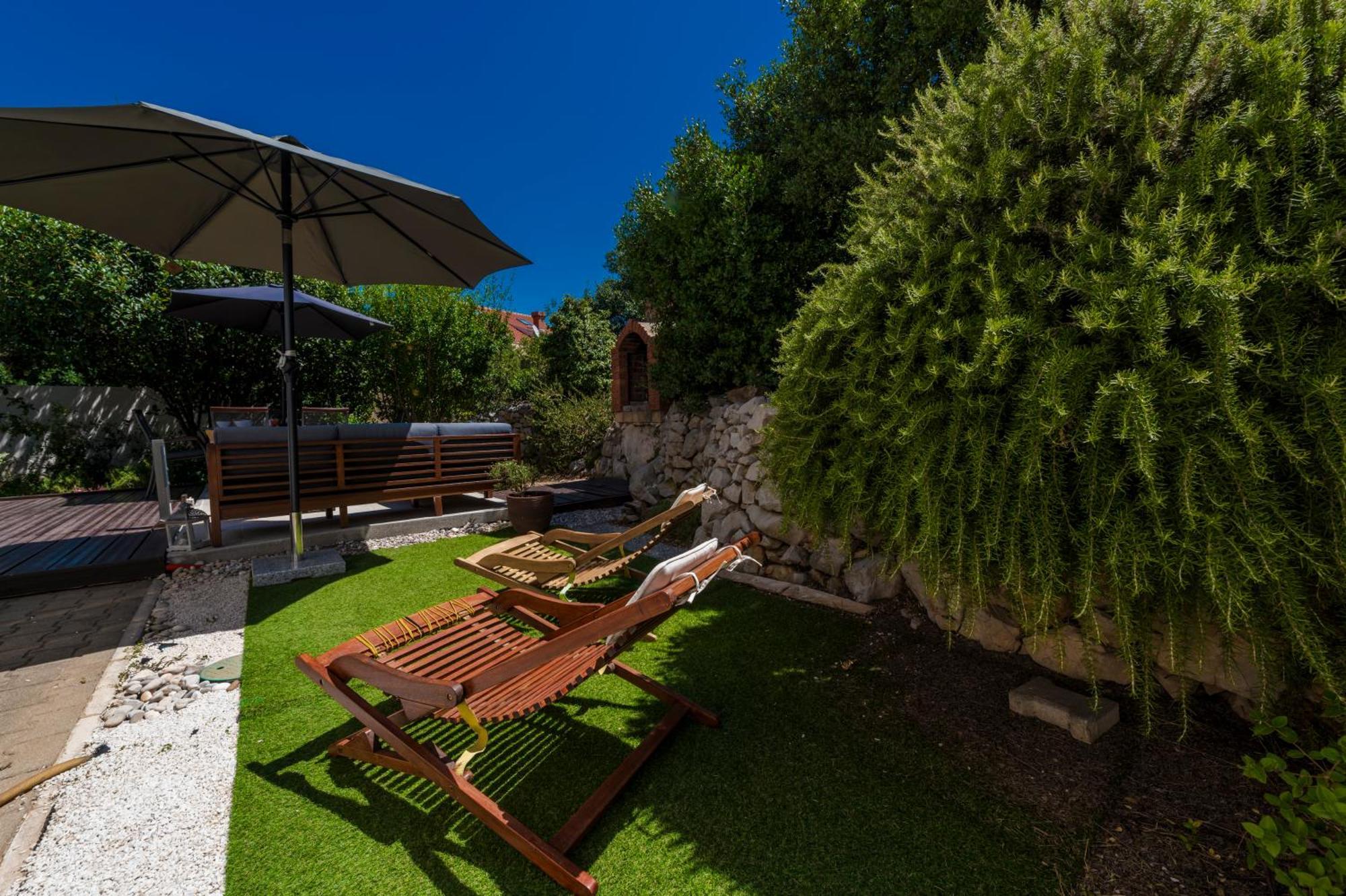 Apartmán With Terrace And Mini Pool Gold *
